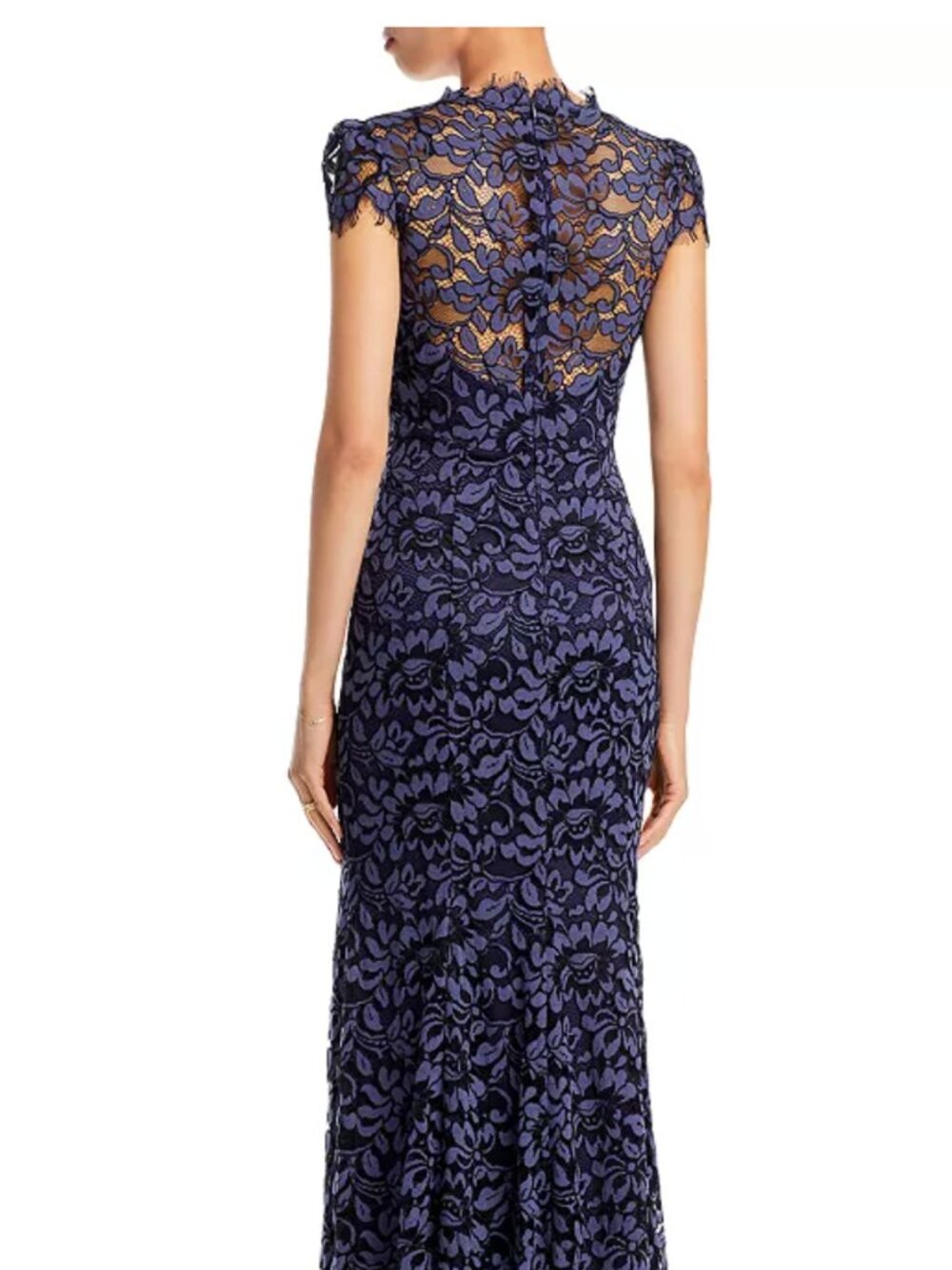 Eliza J Scalloped Lace Gown - Picture 3 of 8